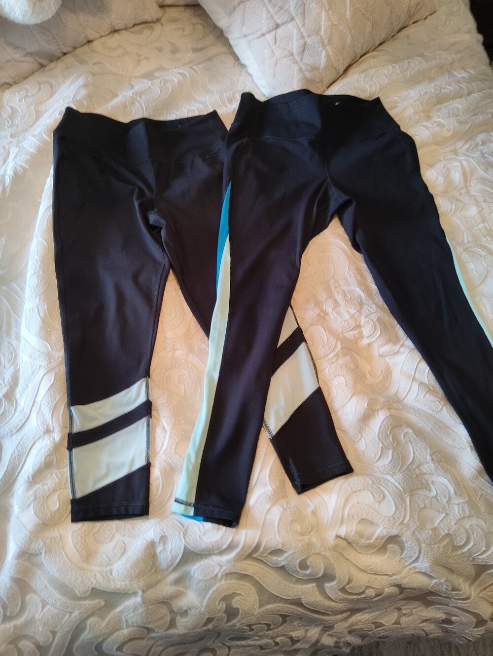 Lane Bryant LIVI Active Leggings 2 Pair Size 14/16 Black Colorblock Athletic
